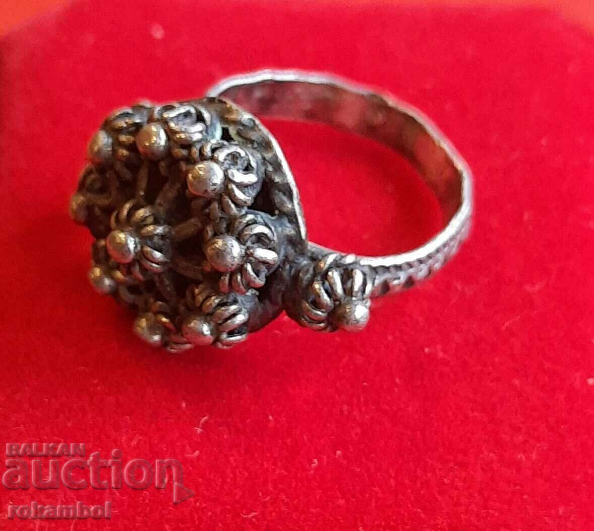 Renaissance silver ring with price 70.00 BGN | € 35.79