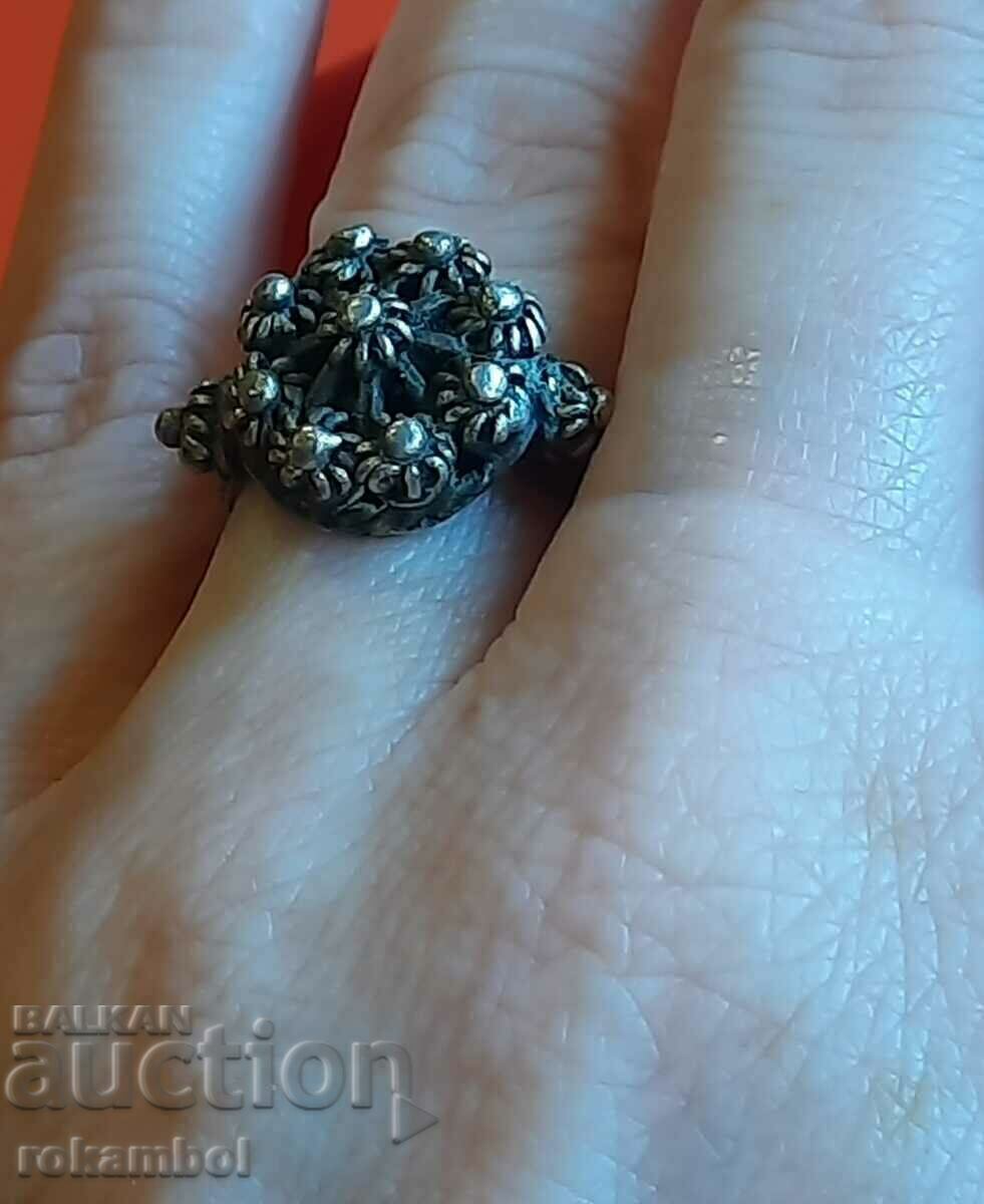 Delivery of Renaissance silver ring