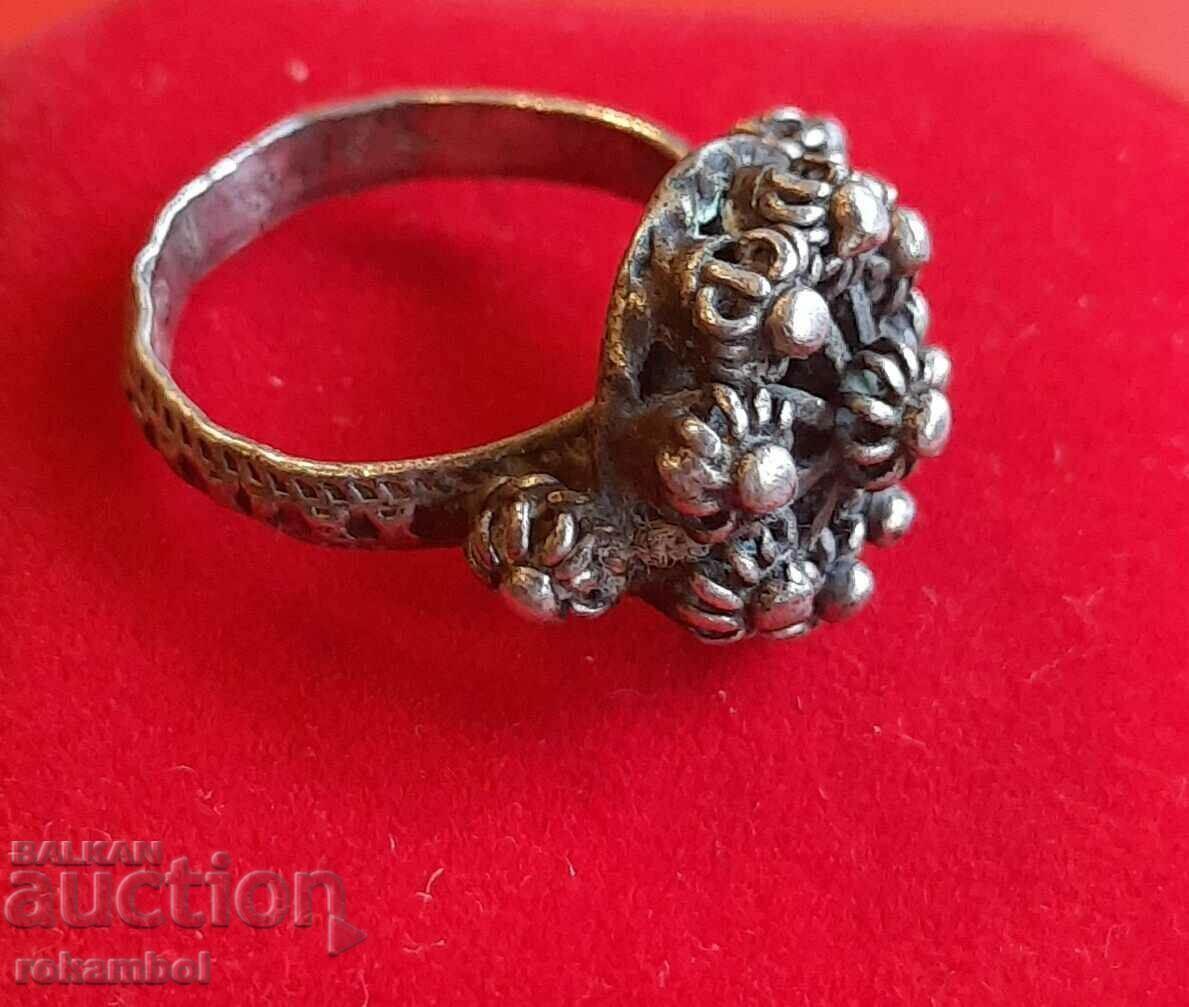 Renaissance silver ring