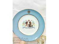 Колекционерска  порцеланова чиния -Елизабет ll и принц Филип