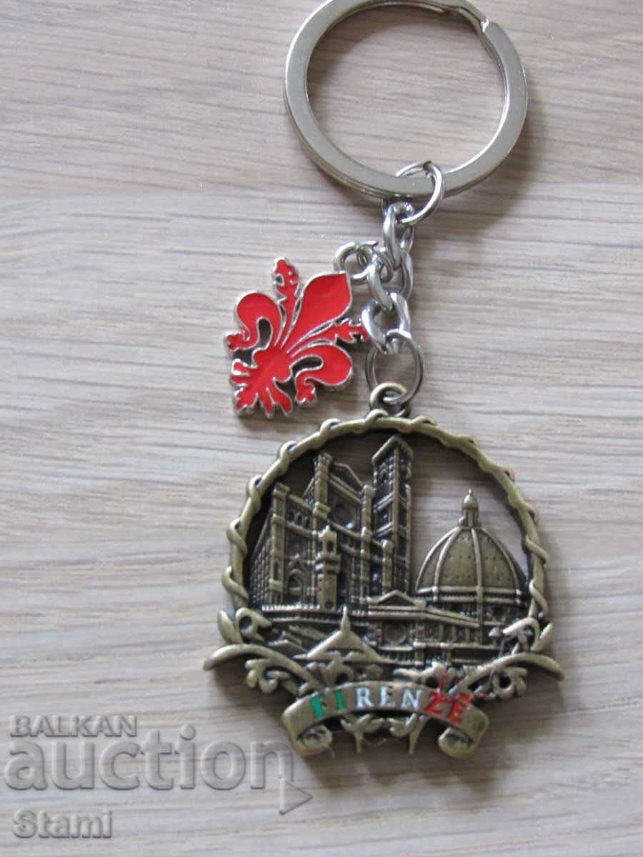 Breloc metal cu skateboard din Florența, Italia cu preț 11.90 BGN | € 6.08