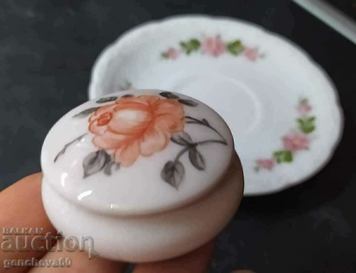 Ταμπακιέρα πορσελάνης 1984 Ταμπακιέρα πορσελάνης 1984