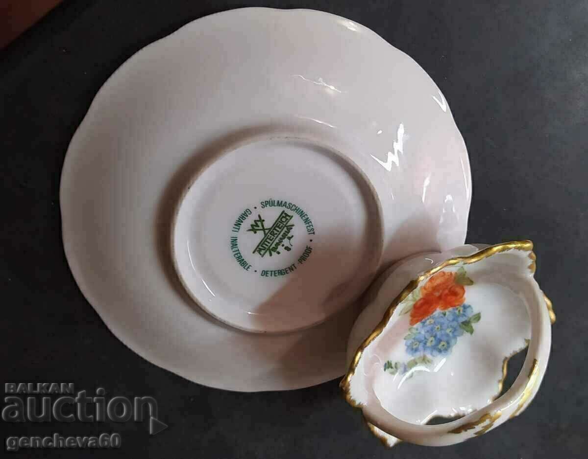 Auction Porcelain basket 1983/miniature Auction Porcelain basket 1983/miniature