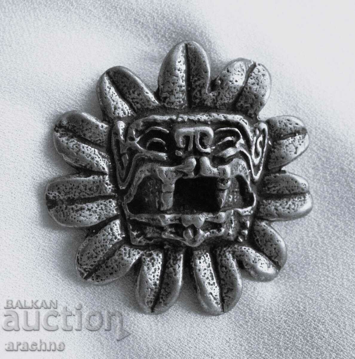 Голям сребърен мексикански медальон с Кукулкан-кървавият бог