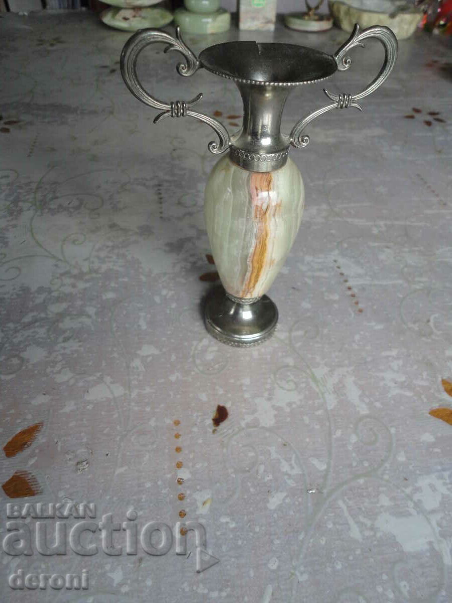 A great bronze and onyx amphora - 6 A great bronze and onyx amphora - 6