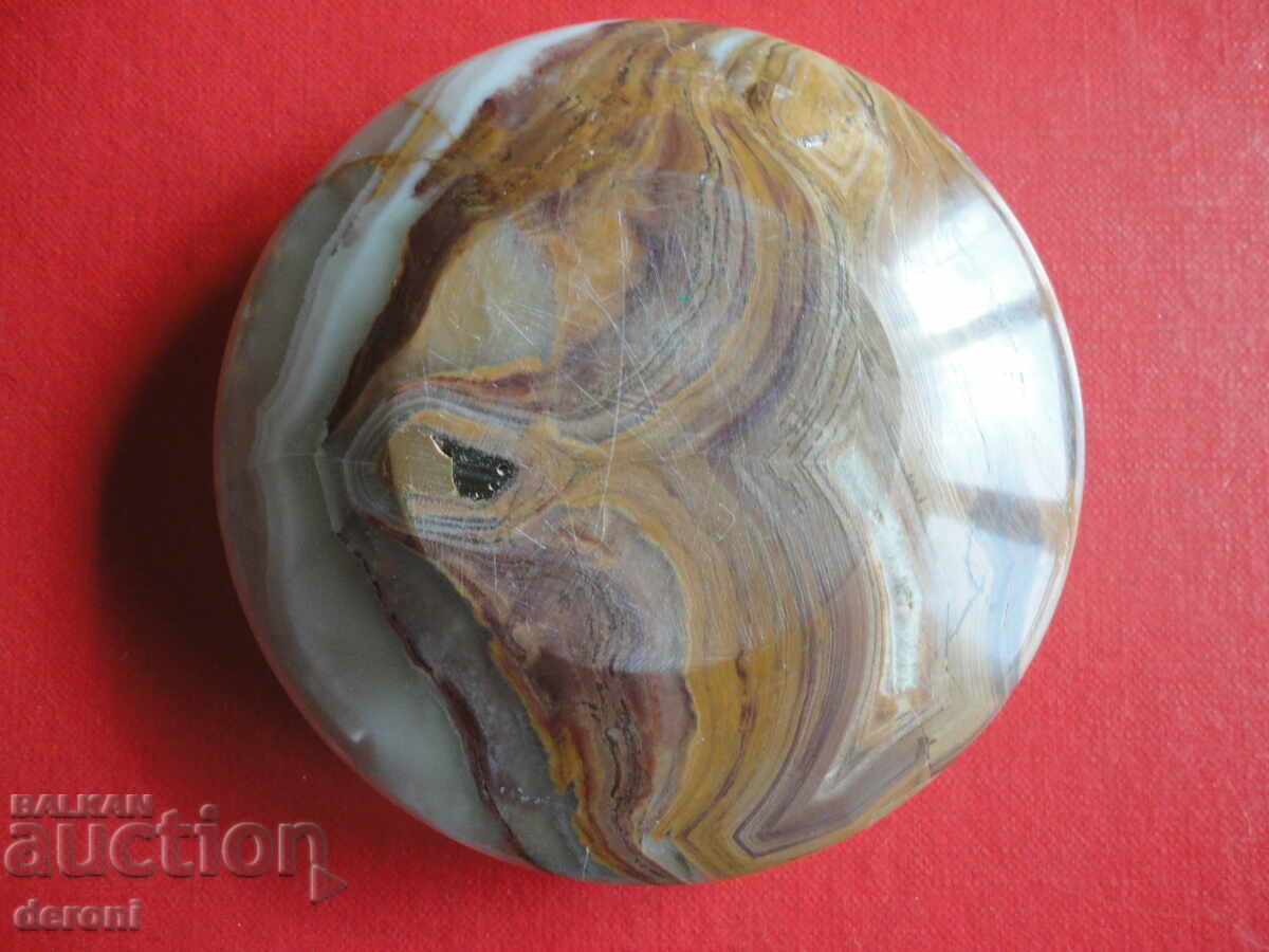 Auction A great onyx candle holder Auction A great onyx candle holder