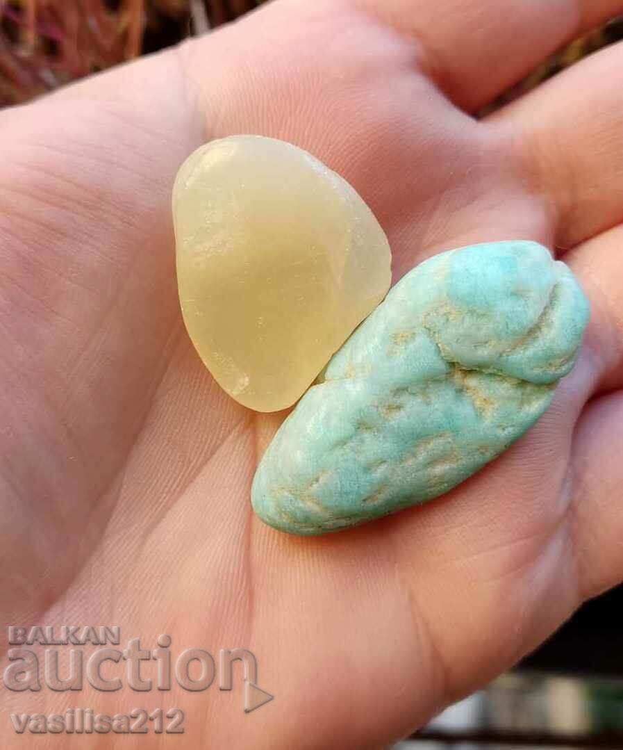 Amazonite and yellow calcite with price 8.00 BGN | € 4.09 Amazonite and yellow calcite with price 8.00 BGN | € 4.09