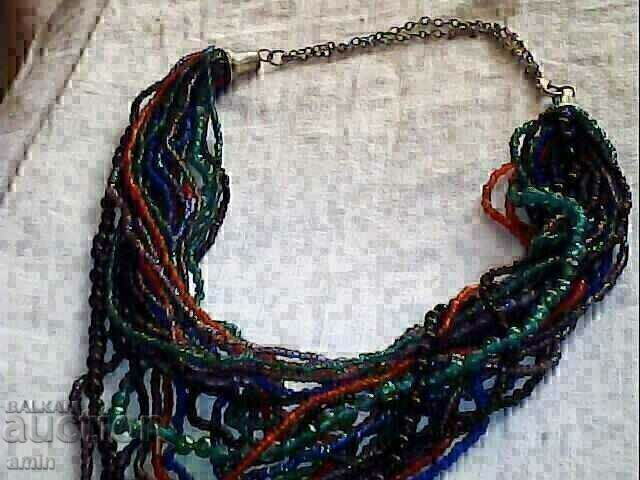 много красиво колие от манеста много красиво колие от манеста