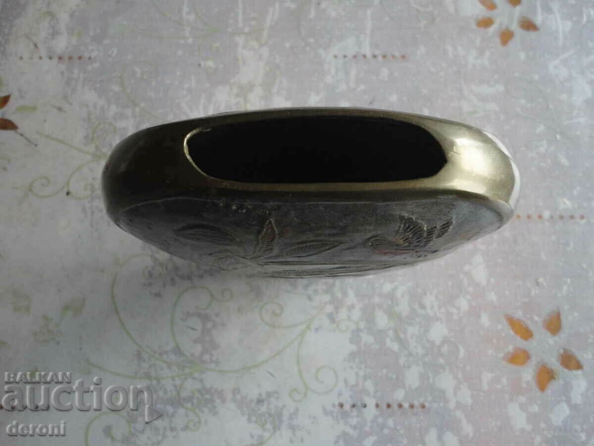 Delivery of Bronze vase with enamel Delivery of Bronze vase with enamel