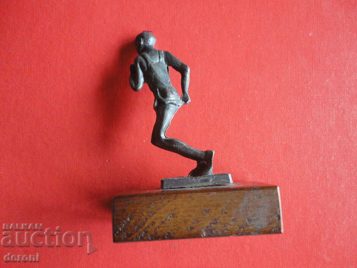 Bronze sculpture of an athlete with price 60.00 BGN | € 30.68 Bronze sculpture of an athlete with price 60.00 BGN | € 30.68