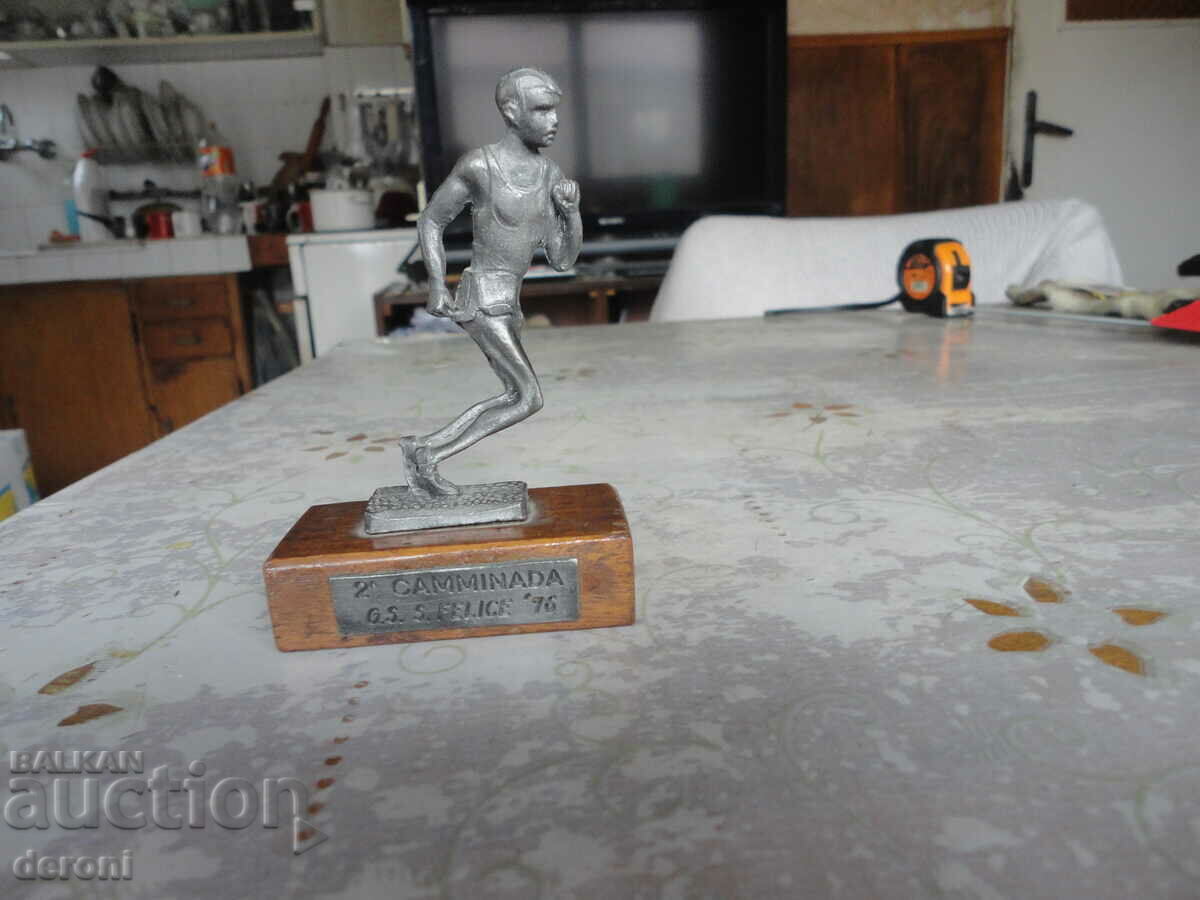 Bronze sculpture of an athlete - 6 Bronze sculpture of an athlete - 6