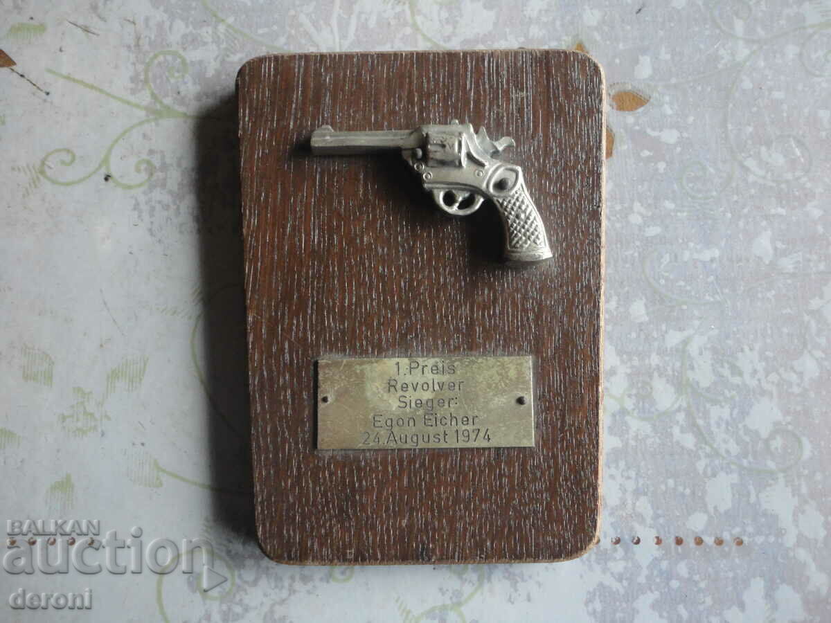 Licitație Figurină de bronz plastic Revolver Sieger