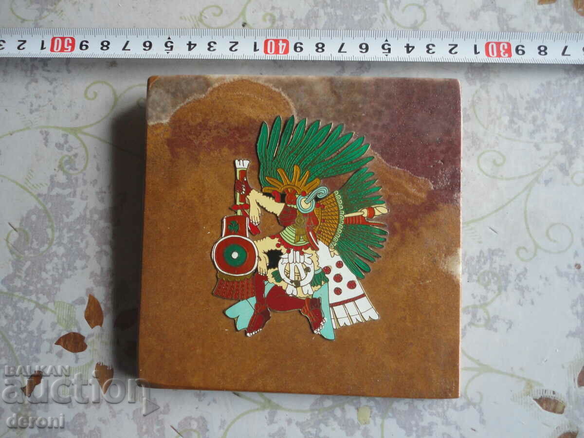 Η μεξικανική χάλκινη ζωγραφική σμιλεύει έναν θεό των Αζτέκων