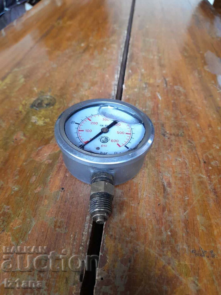 Old pressure gauge, barometer