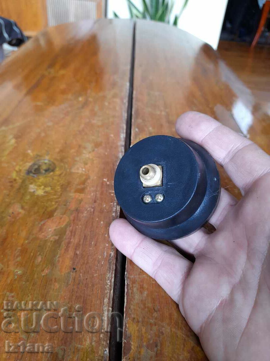 Auction Old pressure gauge, barometer Auction Old pressure gauge, barometer