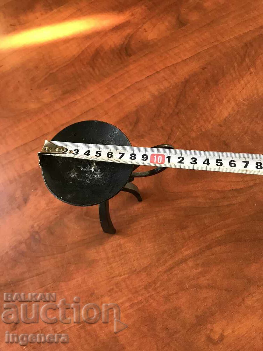 Delivery of CANDLESTICK WROUGHT IRON METAL ANTIQUE SOLID Delivery of CANDLESTICK WROUGHT IRON METAL ANTIQUE SOLID