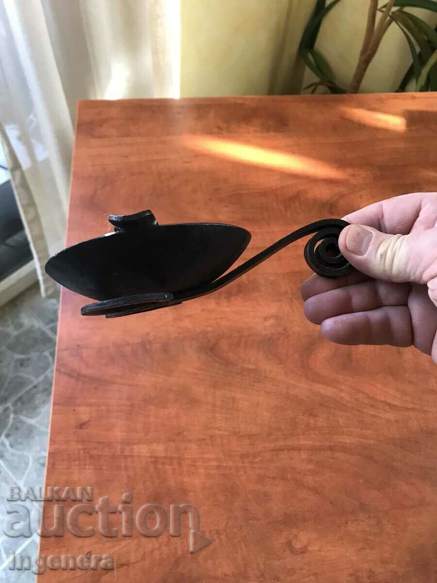 ASHTRAY FORGED ANTIQUE SOLID with price 29.00 BGN | € 14.83 ASHTRAY FORGED ANTIQUE SOLID with price 29.00 BGN | € 14.83