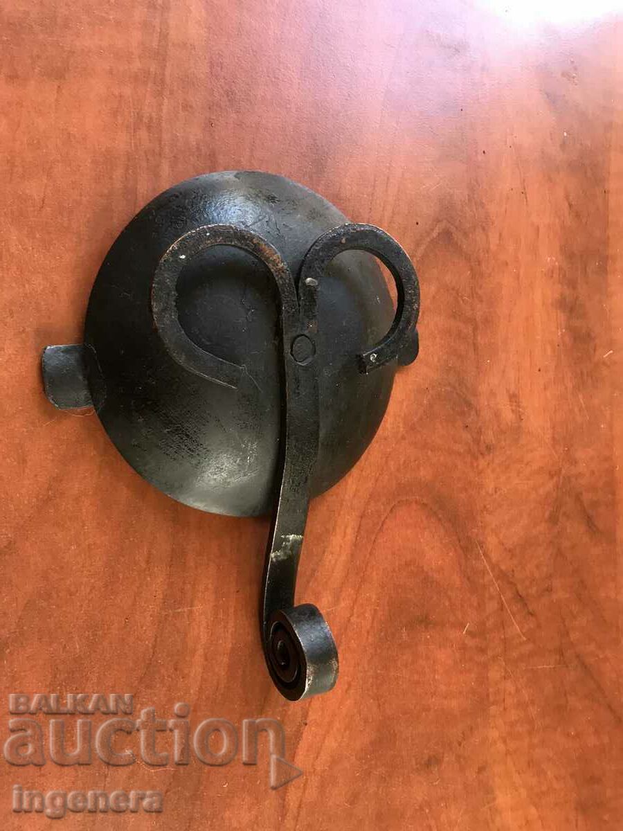 Delivery of ASHTRAY FORGED ANTIQUE SOLID Delivery of ASHTRAY FORGED ANTIQUE SOLID