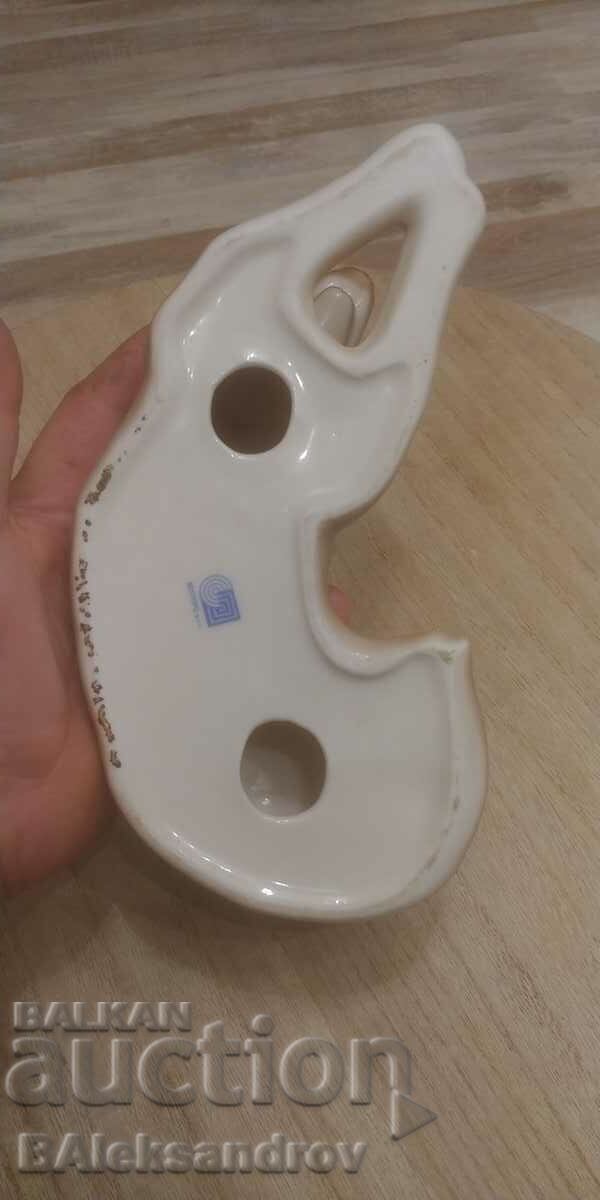 Μεγάλη πορσελάνινη φιγούρα σκύλου με τιμή 36.00 BGN | € 18.41 Μεγάλη πορσελάνινη φιγούρα σκύλου με τιμή 36.00 BGN | € 18.41