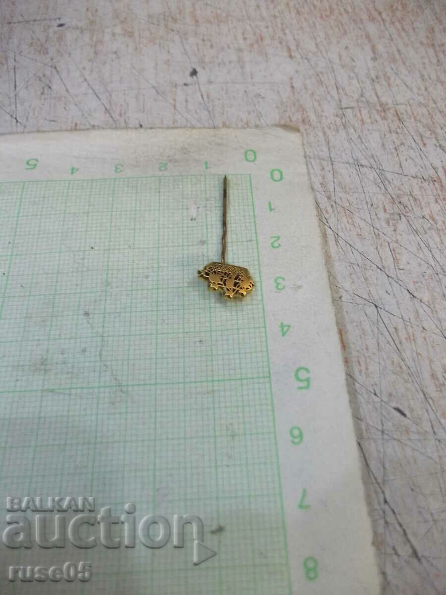 Delivery of Sailboat badge Delivery of Sailboat badge