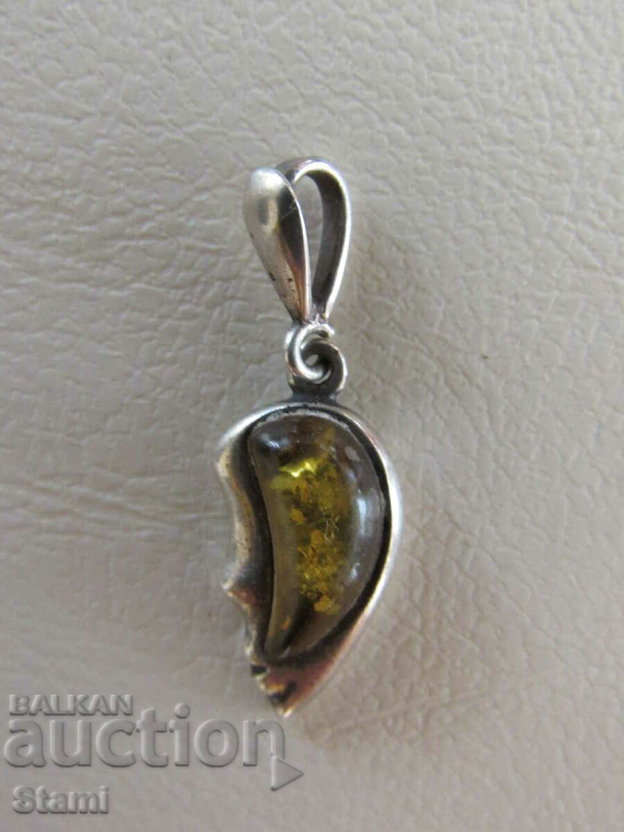 Δημοπρασία Κολιέ - μενταγιόν πρώτης τάξεως κεχριμπάρι Βαλτικής Δημοπρασία Κολιέ - μενταγιόν πρώτης τάξεως κεχριμπάρι Βαλτικής