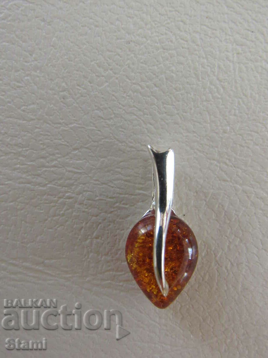 Necklace - pendant first-class Baltic amber with price 34.00 BGN | € 17.38 Necklace - pendant first-class Baltic amber with price 34.00 BGN | € 17.38