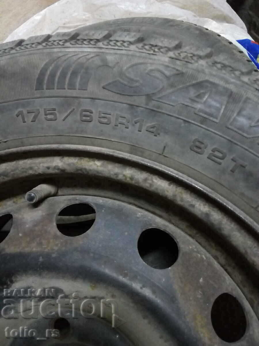 Winter tyres with price 50.00 BGN | € 25.56