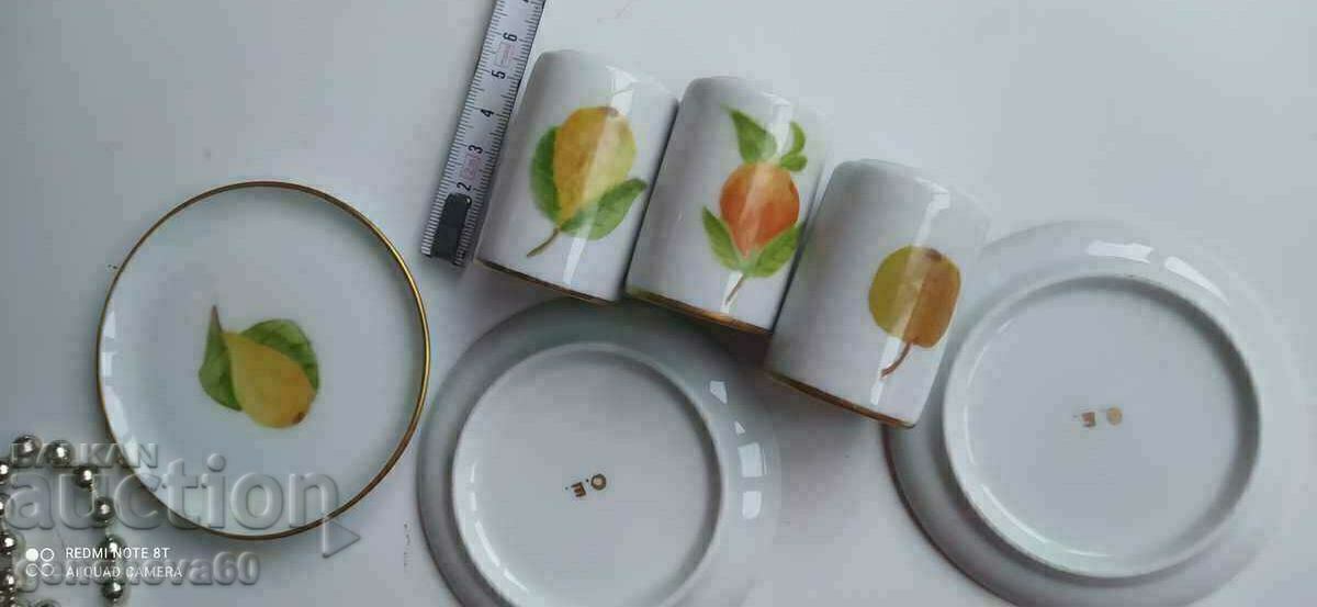 Delivery of Set of porcelain for shots Delivery of Set of porcelain for shots