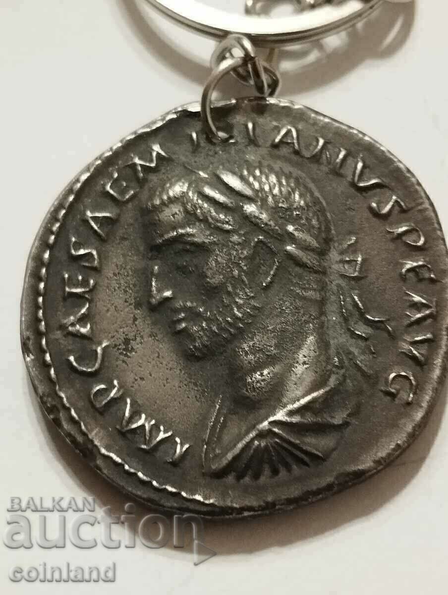Licitație Breloc Monede Romane - REPRODUCERE REPLICA