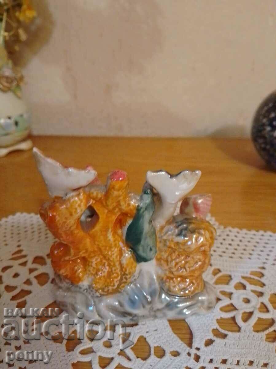 Παράδοση Ρωσικό ειδώλιο πορσελάνης - δελφίνια Παράδοση Ρωσικό ειδώλιο πορσελάνης - δελφίνια