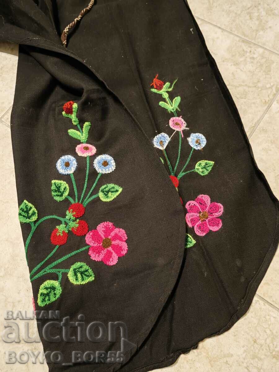 Auction Authentic Antique Duke's Apron from Folk Costume Auction Authentic Antique Duke's Apron from Folk Costume