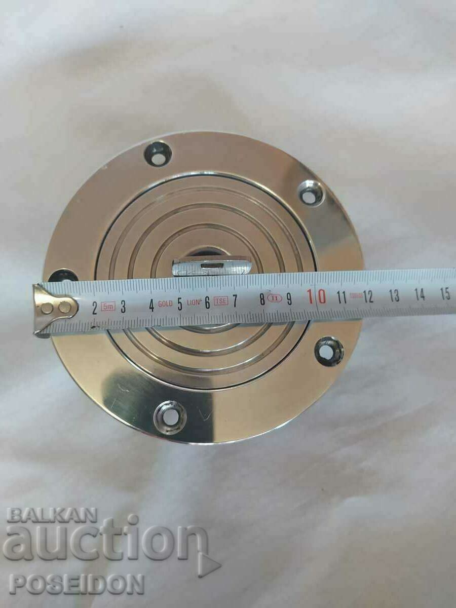 Engine tank cap with price 160.00 BGN | € 81.81 Engine tank cap with price 160.00 BGN | € 81.81