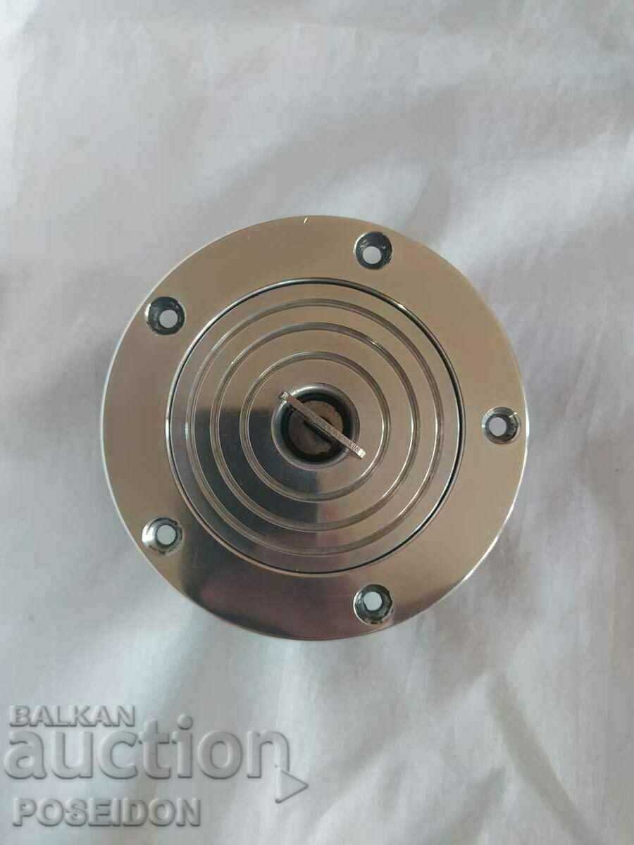 Engine tank cap