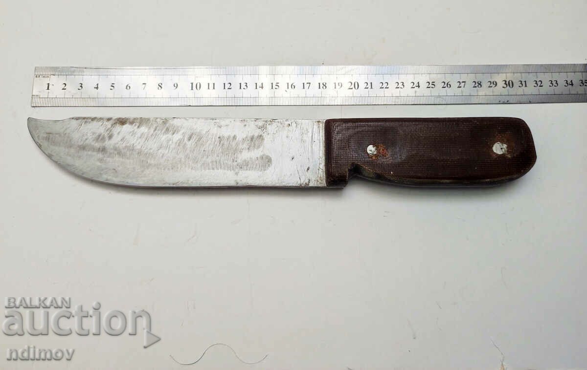 A large soca knife