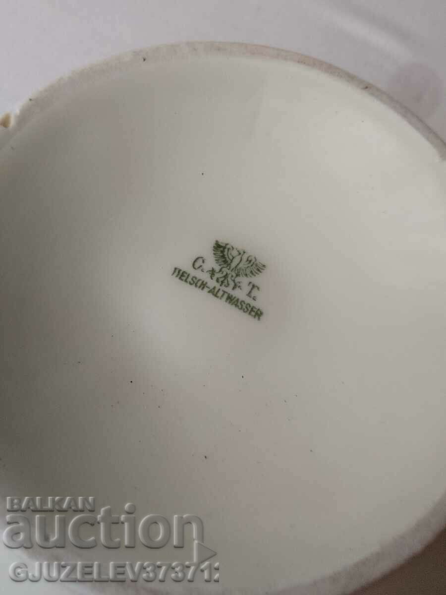 Δημοπρασία Παλιά πορσελάνινη τσαγιέρα Δημοπρασία Παλιά πορσελάνινη τσαγιέρα