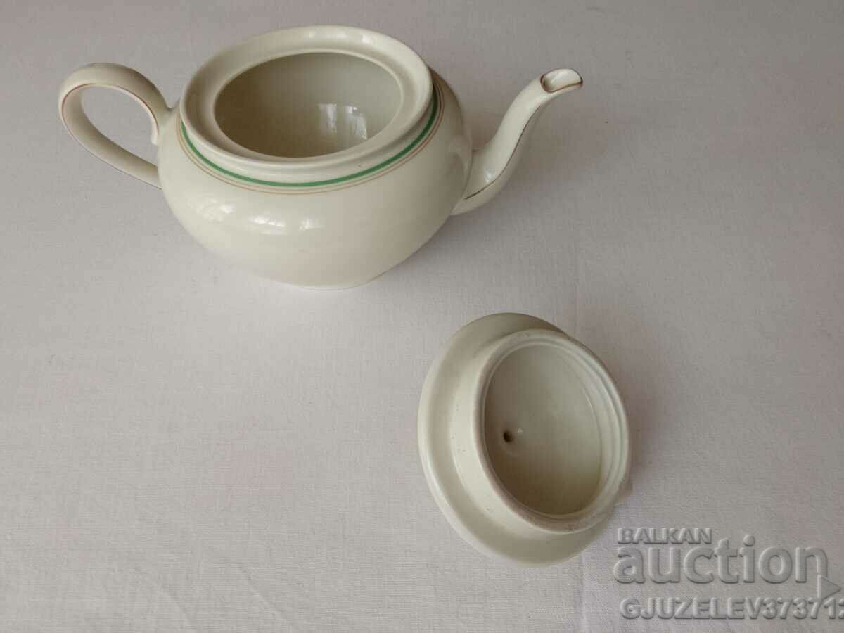 Παλιά πορσελάνινη τσαγιέρα Παλιά πορσελάνινη τσαγιέρα