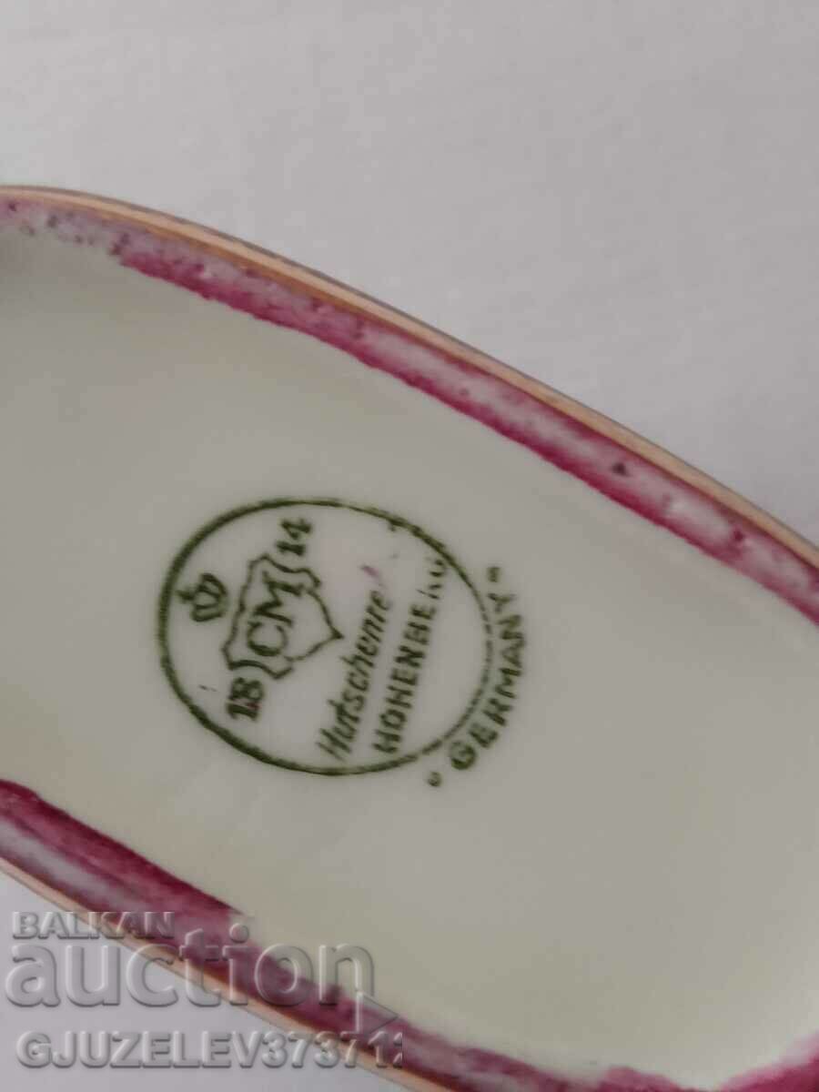 Delivery of Collectible Porcelain Vase Germany Delivery of Collectible Porcelain Vase Germany