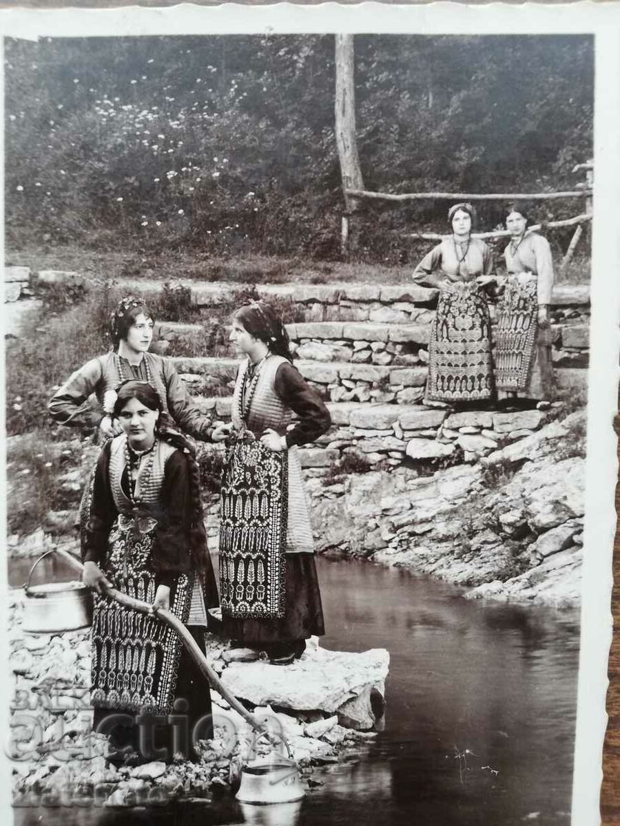 Postcard Kingdom of Bulgaria - Kotlen folk costume with price 22.00 BGN | € 11.25