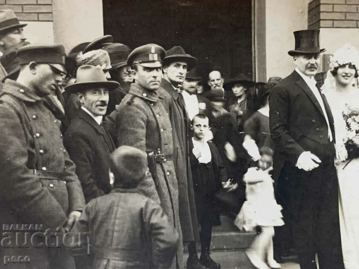 Delivery of Minister Yanaki Mollov Wedding old photo