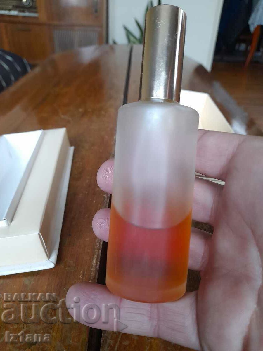 Delivery of Old Deva eau de toilette Delivery of Old Deva eau de toilette