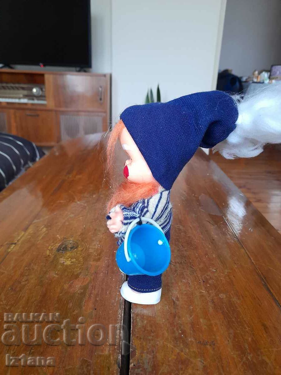 Delivery of Old doll, dwarf Delivery of Old doll, dwarf