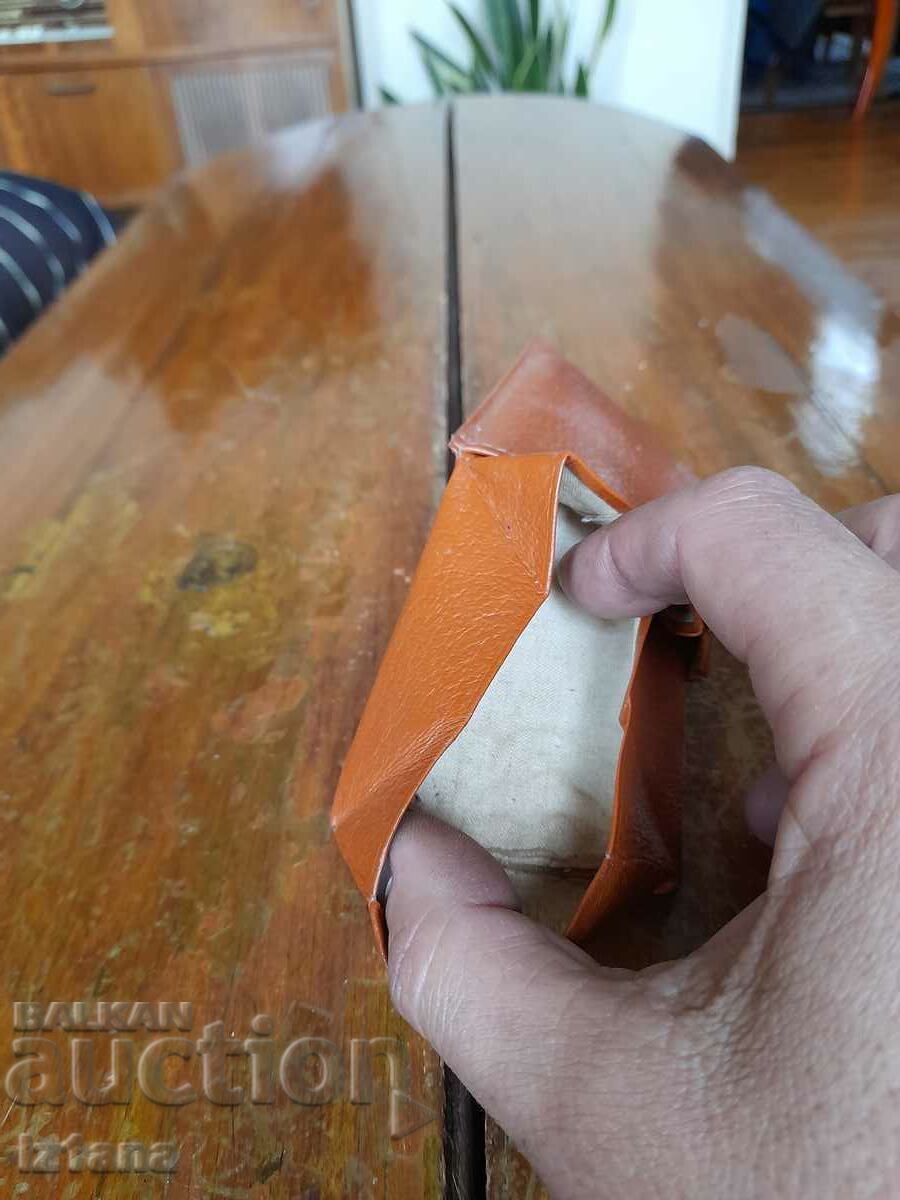 Παλιό δερμάτινο πορτοφόλι - 5 Παλιό δερμάτινο πορτοφόλι - 5