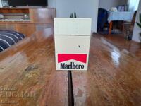 O brichetă veche Marlboro