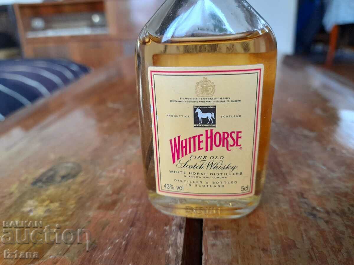 Old bottle of White Horse Whiskey with price 32.00 BGN | € 16.36 Old bottle of White Horse Whiskey with price 32.00 BGN | € 16.36