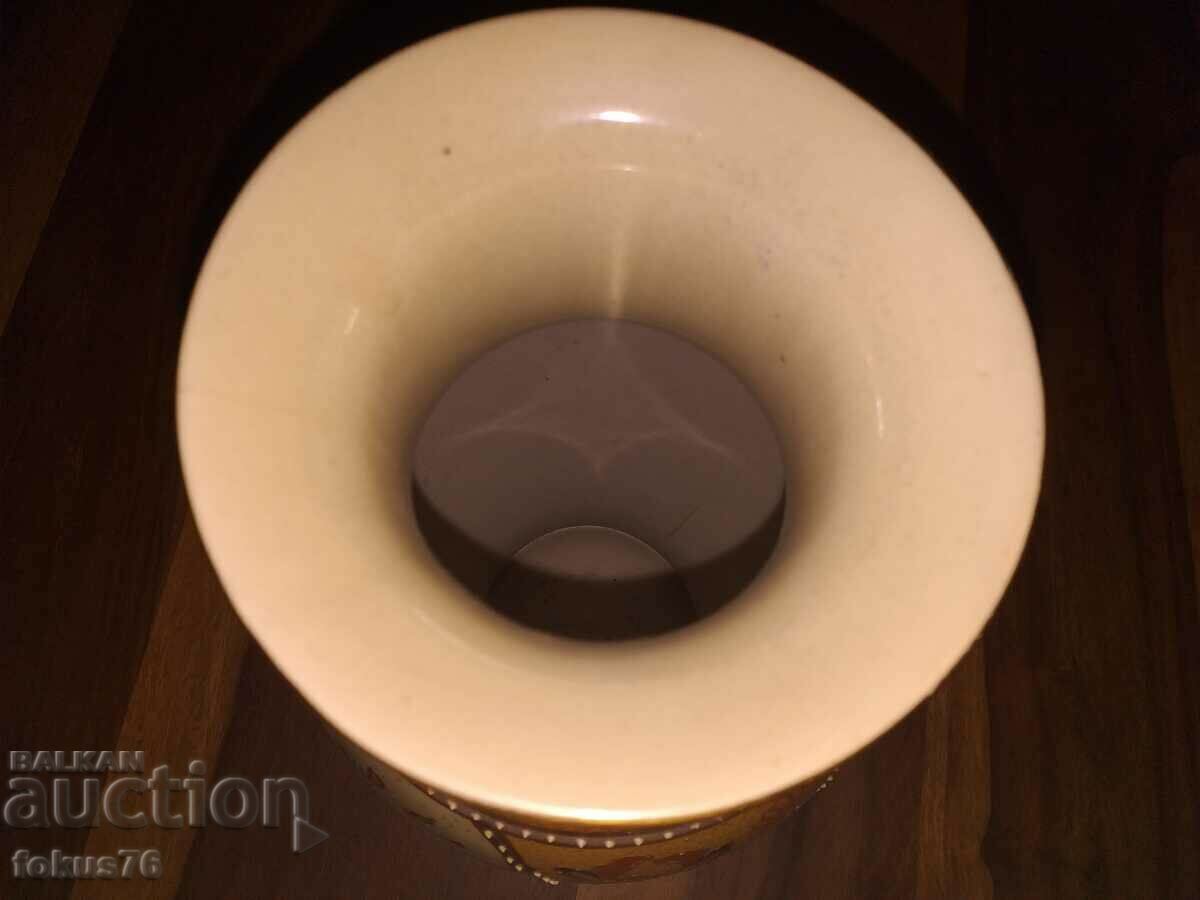 Auction Satsuma Satsuma Old Chinese porcelain vase Auction Satsuma Satsuma Old Chinese porcelain vase