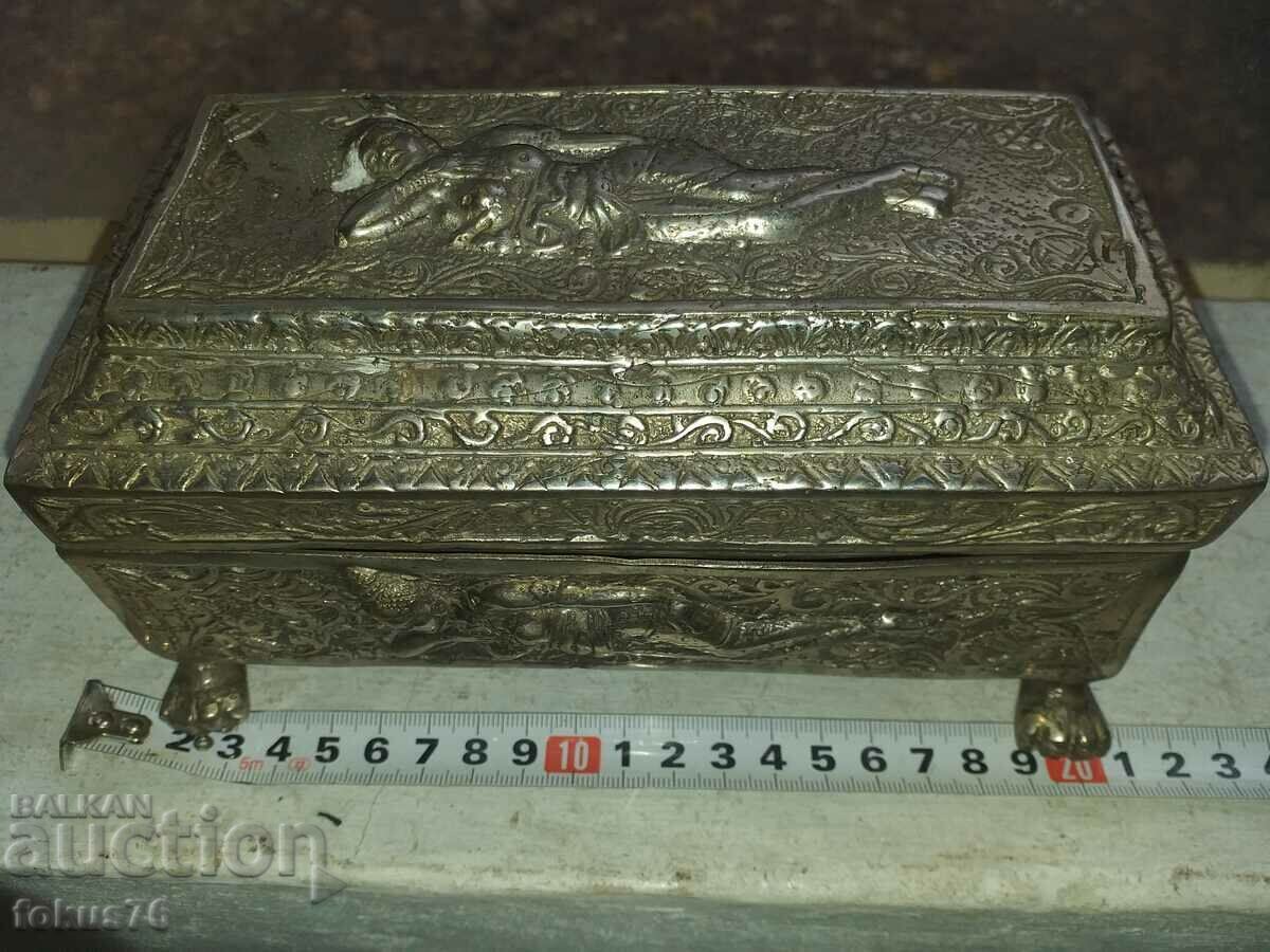 Παλιό μεγάλο μεταλλικό κουτί αντίκα - 6 Παλιό μεγάλο μεταλλικό κουτί αντίκα - 6