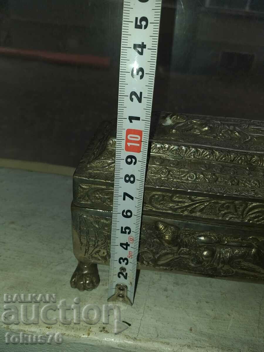 Παλιό μεγάλο μεταλλικό κουτί αντίκα - 7 Παλιό μεγάλο μεταλλικό κουτί αντίκα - 7