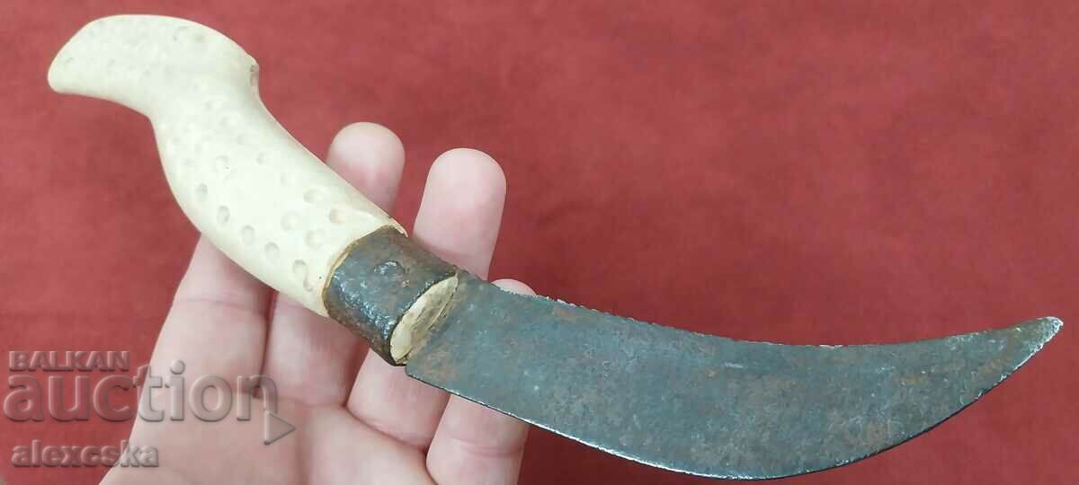 Auction Old gardening knife Auction Old gardening knife