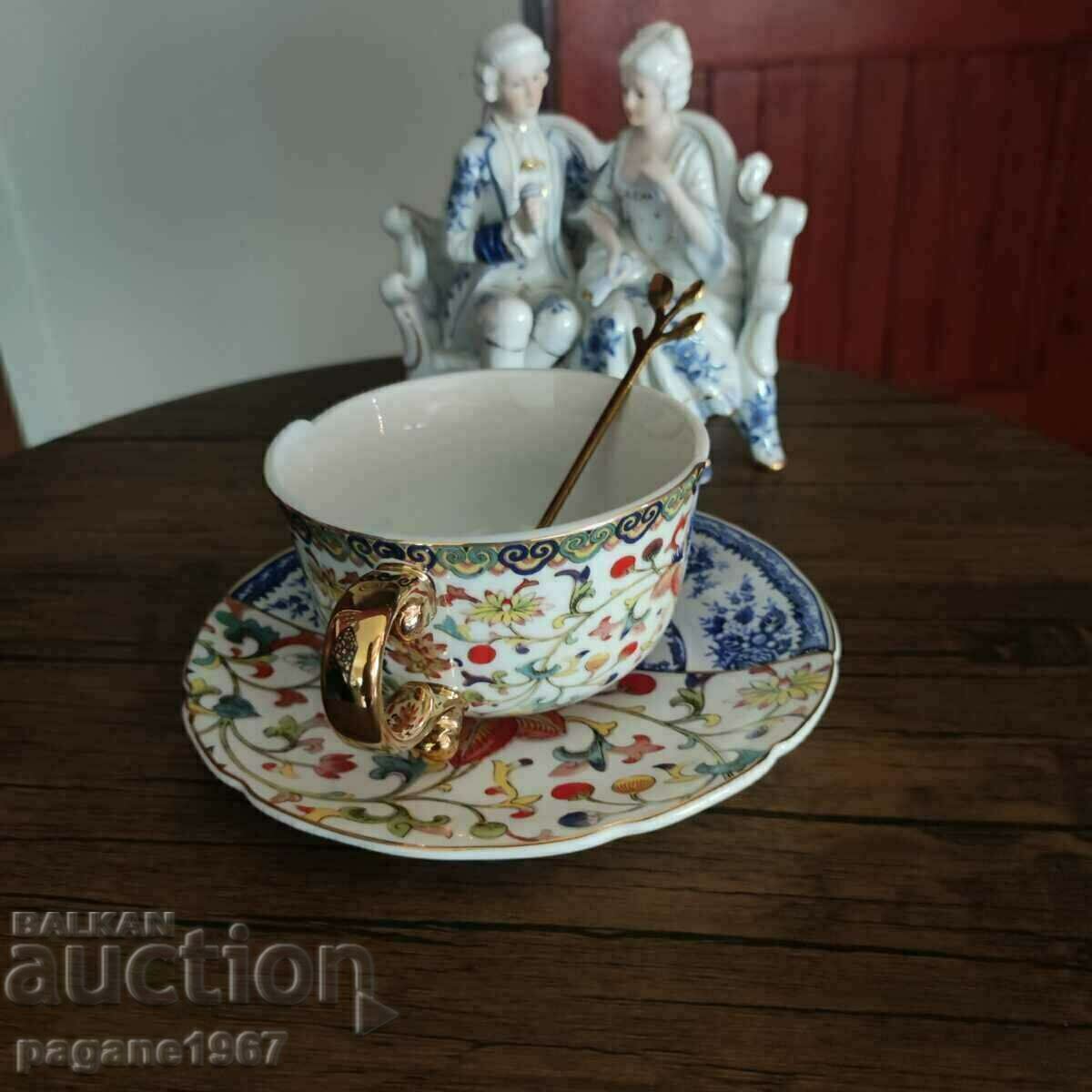 Delivery of Collectible porcelain mug Delivery of Collectible porcelain mug