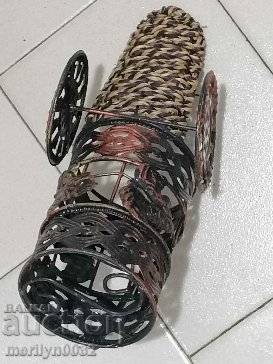 Livrarea Suport metalic pentru sticla de vin whisky coniac Livrarea Suport metalic pentru sticla de vin whisky coniac